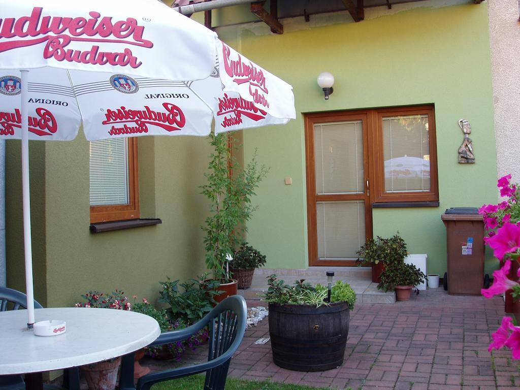 Penzion Orion Hovorany Zimmer foto